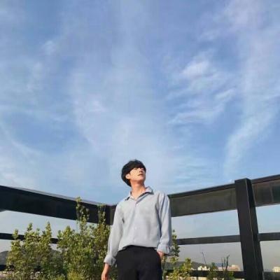 四年级想象作文:宇宙电脑住宅 自己动手做电脑桌