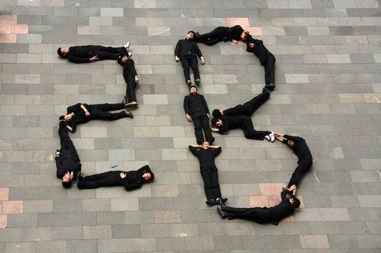 粉笔赞借物喻人的学生作文