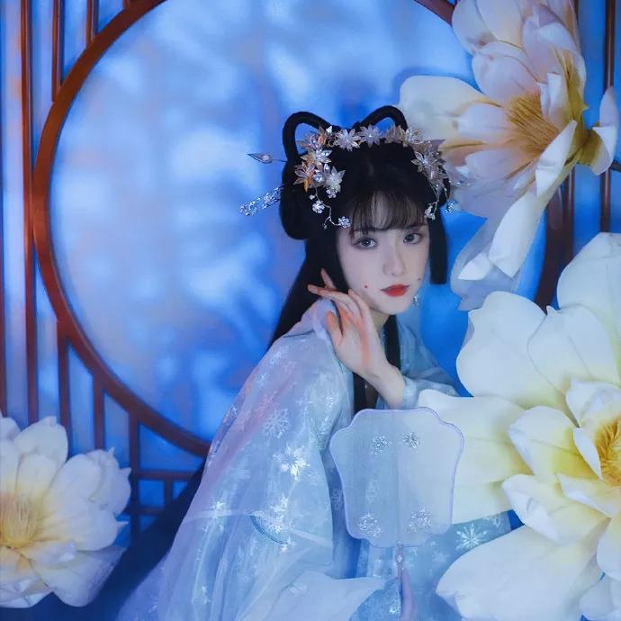 好奇的眼睛作文