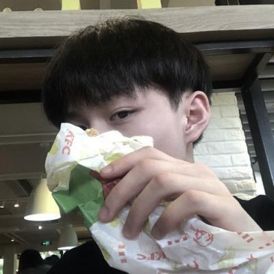 有关柳树二年级作文10篇 大树和小树作文