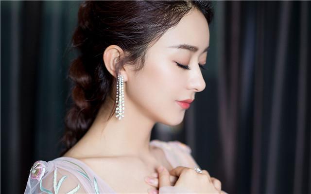 女生失恋伤感英文微信签名带翻译 want