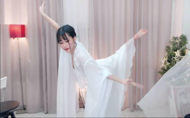 你是我心间，亘古的花开