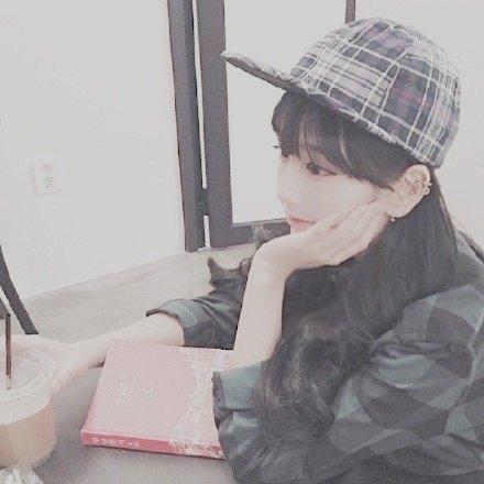 一个人失恋后伤感难受的签名精选_读一年大学