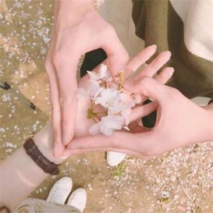 QQ爱情签名语录--暮然回首