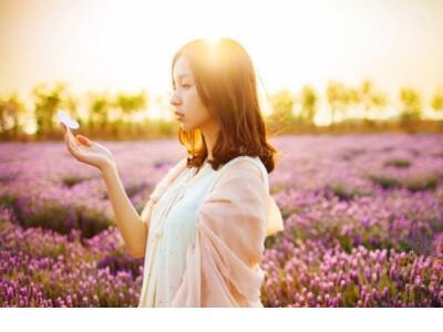 qq伤感英文签名带翻译 just