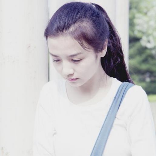 关于毕业的搞笑句子签名大全 月亮很美