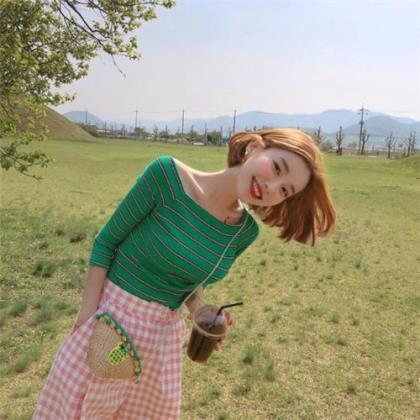 古风伤感潇洒微信个性签名_我对自己再固执