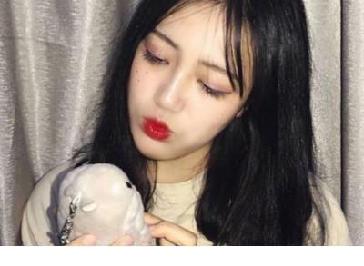 有关爱情的英文短句女生微信签名 am
